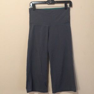 Grey high waist Lululemon Capri